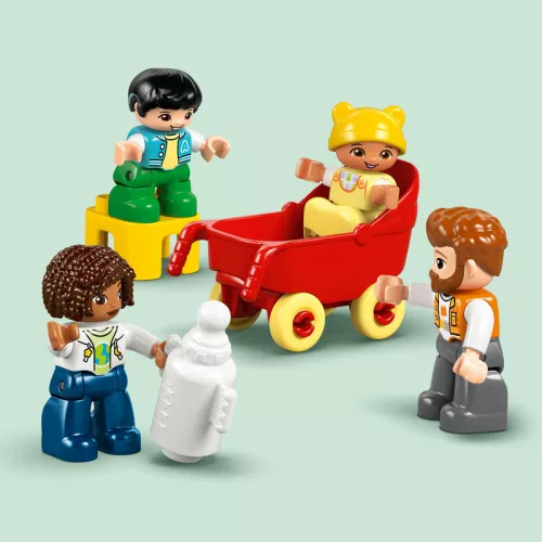 LEGO DUPLO Town 10470 3 az 1-ben modern családi ház figurákkal