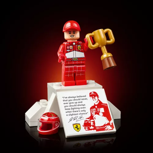 LEGO Icons 11375 Ferrari F2004 és Michael Schumacher