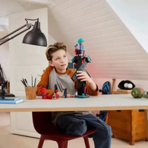 LEGO Minecraft 21279 A Bevégzőtorony