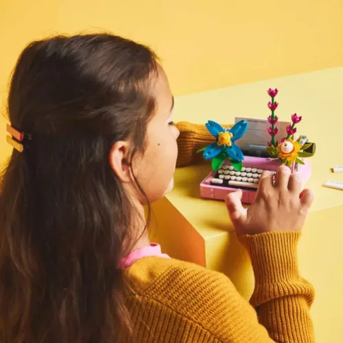 LEGO Creator 3in1 31169 Írógép virágokkal