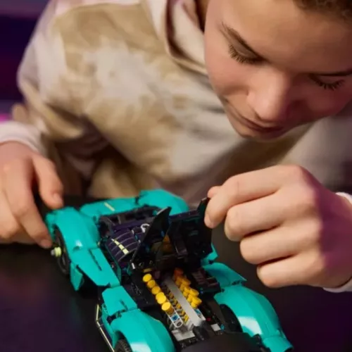 LEGO Technic 42208 Aston Martin Valkyrie