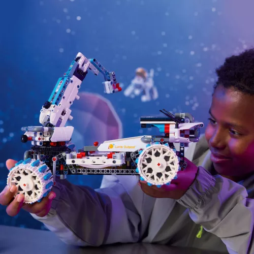 LEGO Technic 42211 Lunar Outpost holdjáró űrjármű