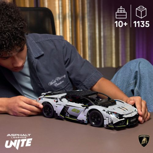 LEGO Technic 42214 Lamborghini Revuelto szuper sportautó