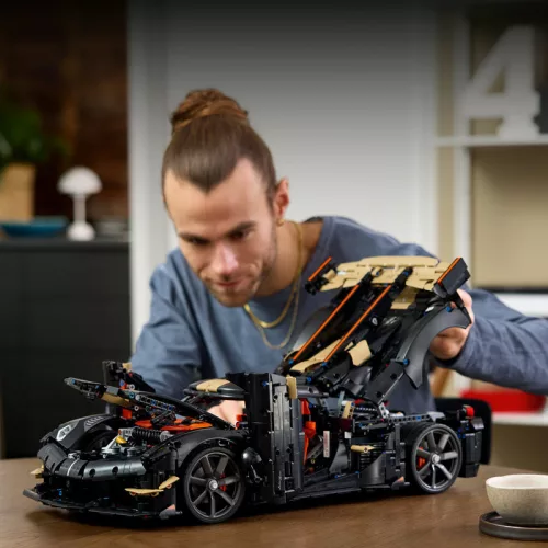 LEGO Technic 42232 Koenigsegg Sadair's Spear Megacar szuperautó