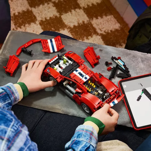 LEGO Technic 42235 Ferrari 488 Pista autó