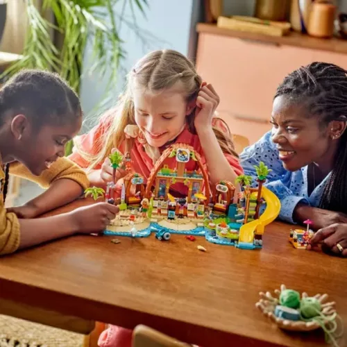LEGO Friends 42673 Családi vakáció a tengerparti nyaralóban