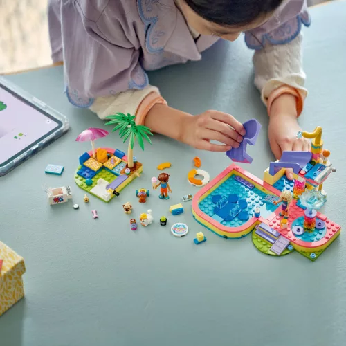 LEGO Friends 42676 Egy vidám nap az aquaparkban