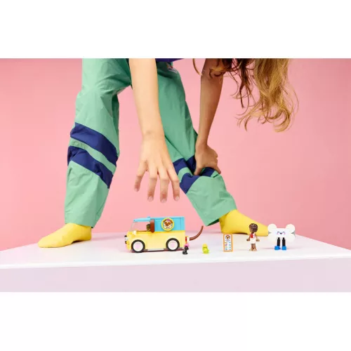 LEGO Friends 42678 Kisteherautó kisállatfelszerelésekkel