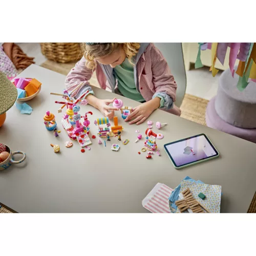 LEGO Friends 42700 Cukorkával és muffinnal díszített óriáskerék