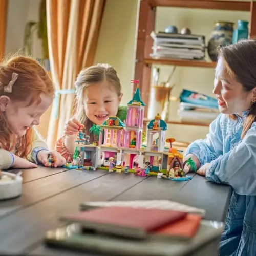 LEGO Disney Princess 43267 Hercegnőkastély és a hercegnők állatkái