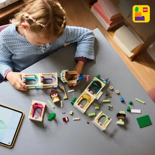 LEGO Disney Princess 43291 Mini Belle és Tiana kastéllyal