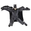 DC Comics Batman, a mozifilm - Wingsuit Batman játékfigura 3 kiegészítővel és titkos kártyával (10 cm)