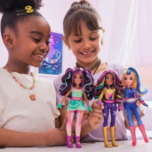 Unikornis Akadémia Isabel divatbaba