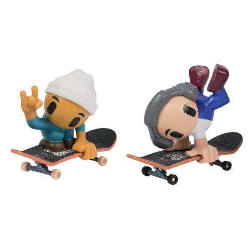 Tech Deck SK8 Crew Twin Shred Pack ujjgördeszkaszett – fehér sapkás és szürke fejhallgatós játékfigurával