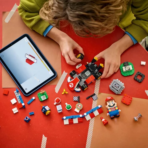 LEGO Super Mario 72043 Mario Kart - Interaktív LEGO Mario és Standard Kart
