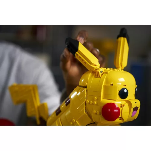 LEGO Pokémon 72152 Pikachu és Pokélabda építőkészlet – 2050 db