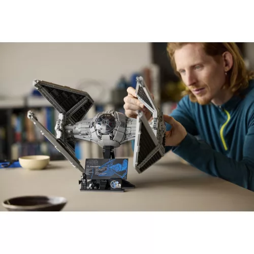 LEGO Star Wars 75382 TIE elfogóvadász