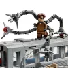 LEGO Super Heroes 76321 Pókember és Doc Ock csatája a metrókocsiban