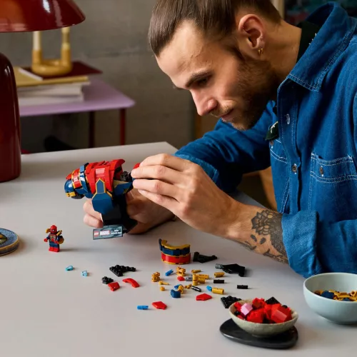 LEGO Super Heroes 76326 Vas Pókember mellszobor