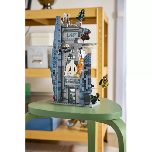LEGO Marvel Super Heroes 76352 Bosszúállók: Doctor Doom ébredése – A Bosszúállók új tornya