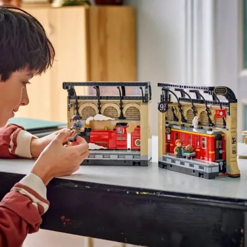 LEGO Harry Potter 76450 Könyvkuckó: Roxfort expressz