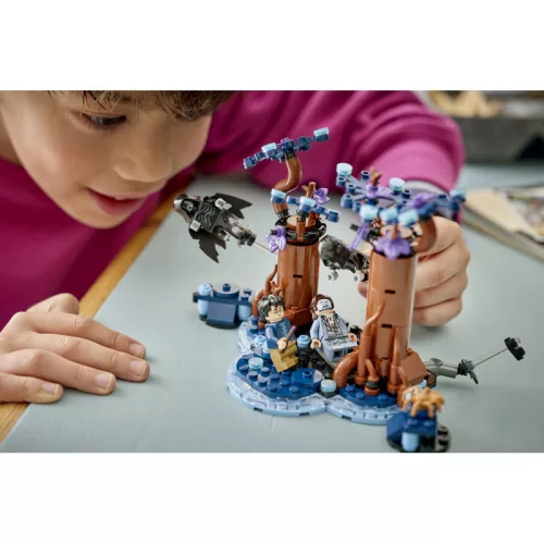 LEGO Harry Potter 76475 A Tiltott Rengeteg: Expecto Patronum