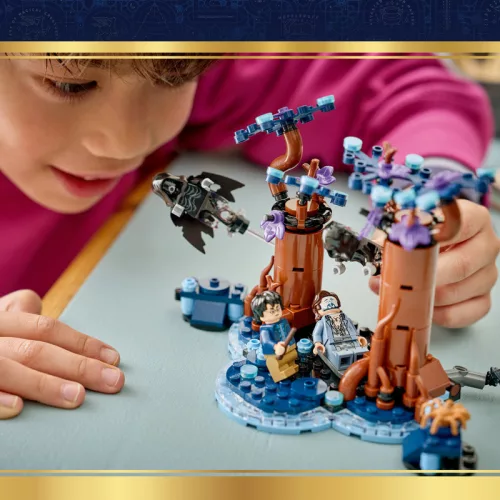 LEGO Harry Potter 76475 A Tiltott Rengeteg: Expecto Patronum