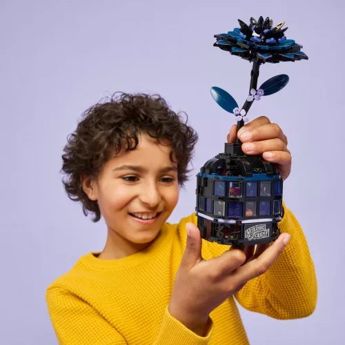 LEGO Wednesday 76784 Fekete dália