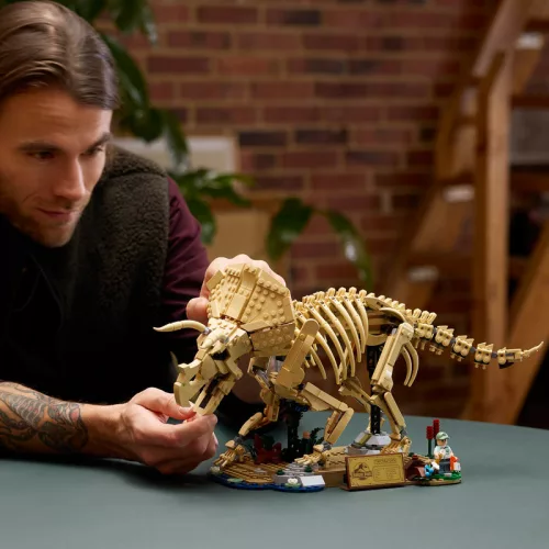 LEGO Jurassic World 77985 Dinoszaurusz maradványok: Triceratops