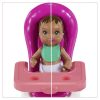 Barbie Skipper Babysitters - Fekete hajú bébiszitter Barbie baba etetőszékben ülő kisbabával