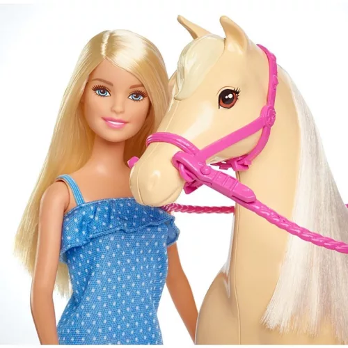 Barbie lovas játékszett babával