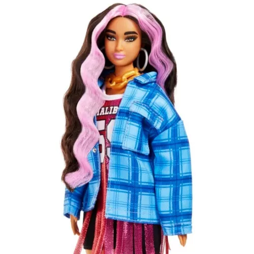 Barbie Extravagáns baba csivavával – Kockás kék kabátban