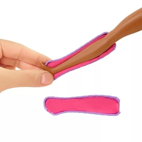 Barbie Karrierbaba játékbaba – Mobilklinika játékszett babával