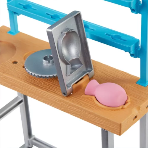 Barbie Feltöltődés műterem játékszett gyurmával és babával