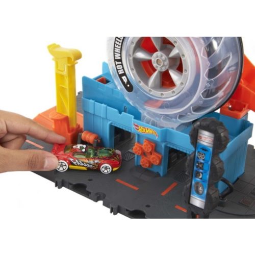 Hot Wheels City Triplakerek gumiszerviz játékszett
