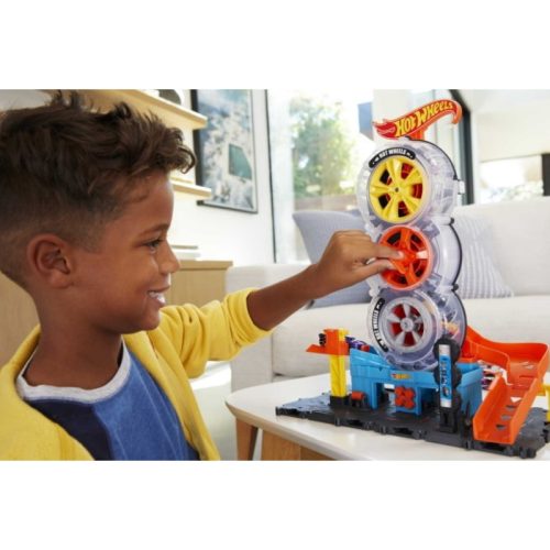 Hot Wheels City Triplakerek gumiszerviz játékszett