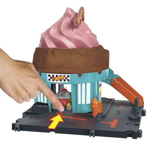 Hot Wheels City – Belvárosi csokis fagyiörvény alap pályaszett