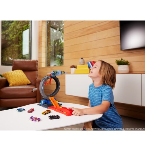 Hot Wheels City Denevér hurok támadás közepes pályaszett