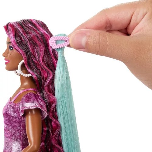Barbie Fun & Fancy Hair játékbaba – barna hajú baba unikornisos kiegészítő ruhával