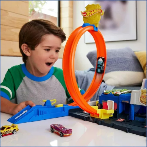 Hot Wheels Szuper Rendőrállomás pályaszett