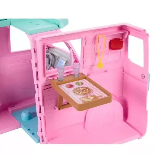 Barbie Dream Land™ Road Trip Camper kalandbusz játékkészlet