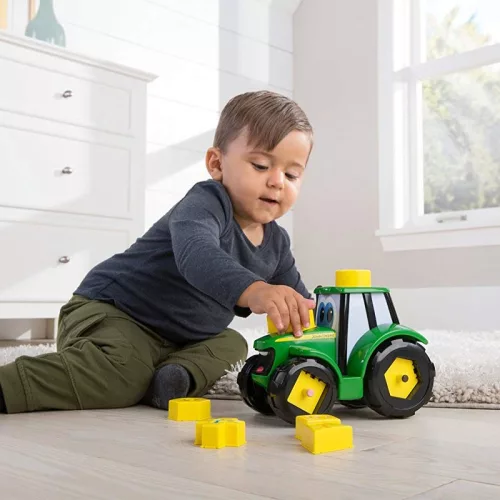 Tomy John Deere – Formaillesztő Johnny traktor