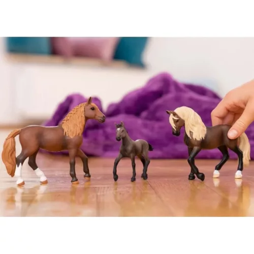 Schleich Horse Club 13952 Perui Paso csődör figura
