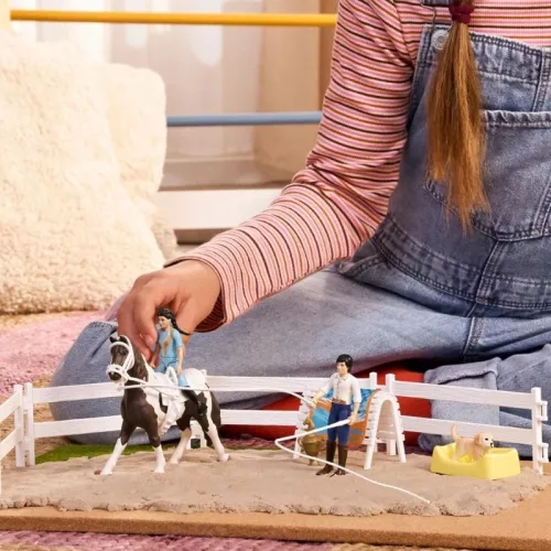 Schleich Horse Club 42799 Kim lovastorna készlete