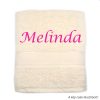 Neves törölköző hímzett Melinda felirattal