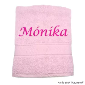 Neves törölköző hímzett Mónika felirattal