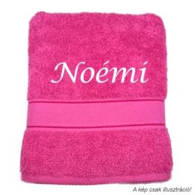 Neves törölköző hímzett Noémi felirattal