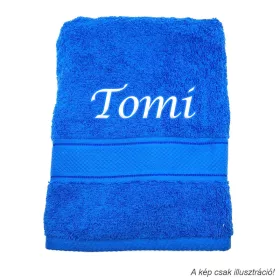 Neves törölköző hímzett Tomi felirattal